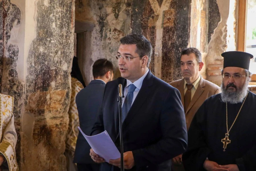 tzitzikostas-metamorfosi.jpg