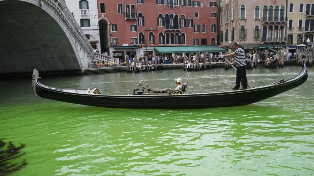 venetia-kanali-prasino.jpg
