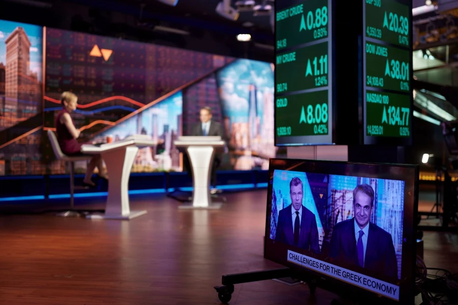 mitsotakis-guy-johnson.jpg