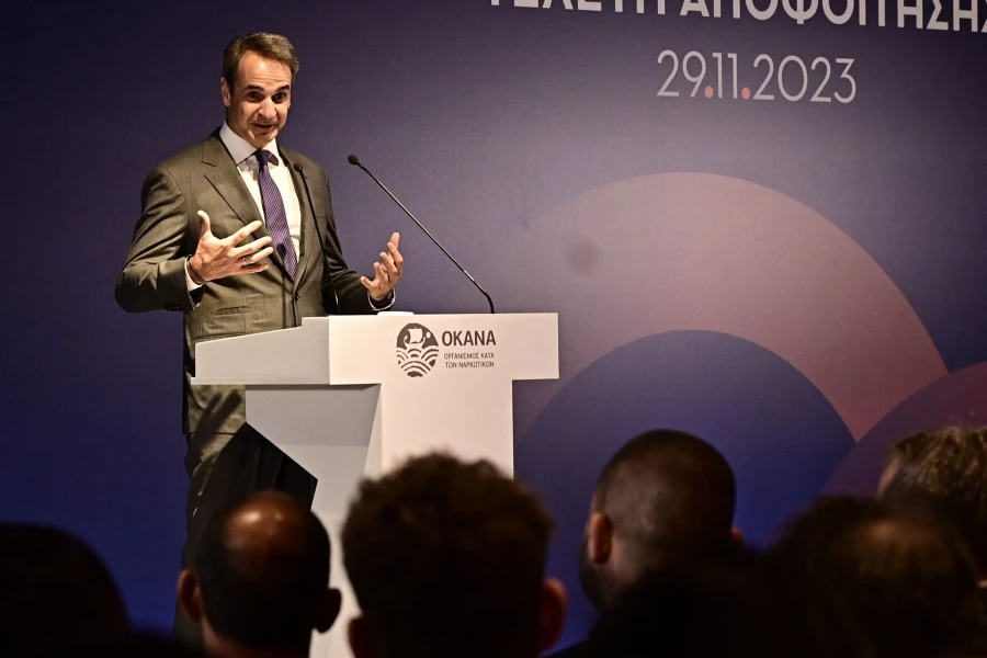 mitsotakis-okana.jpg