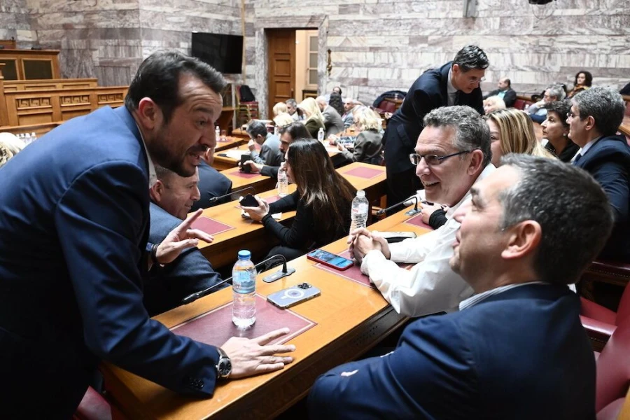 papas-arvanitis-tsipras.jpg