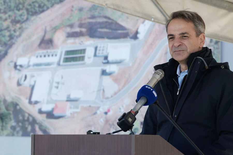 6051811.jpg