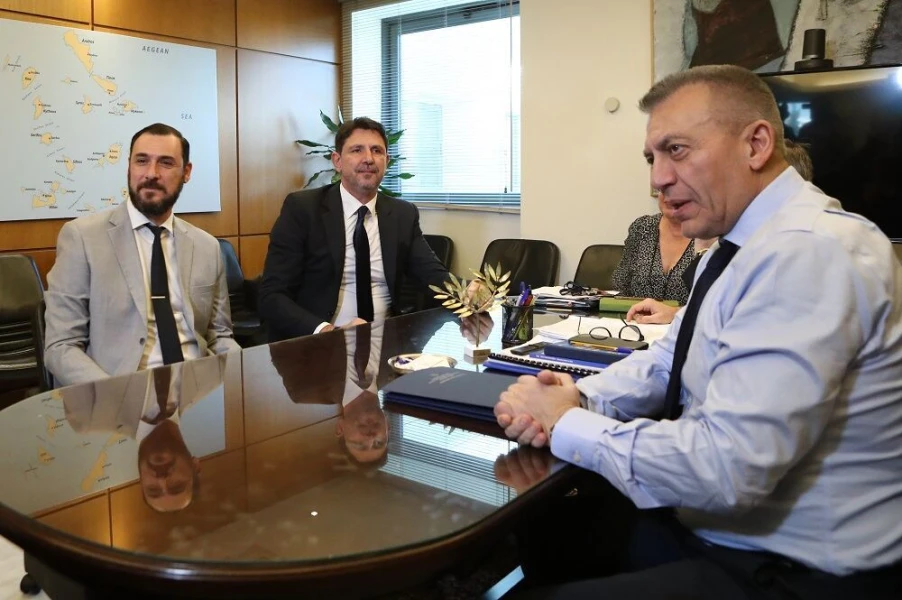 vroytsis-super-league-esake-1.jpg