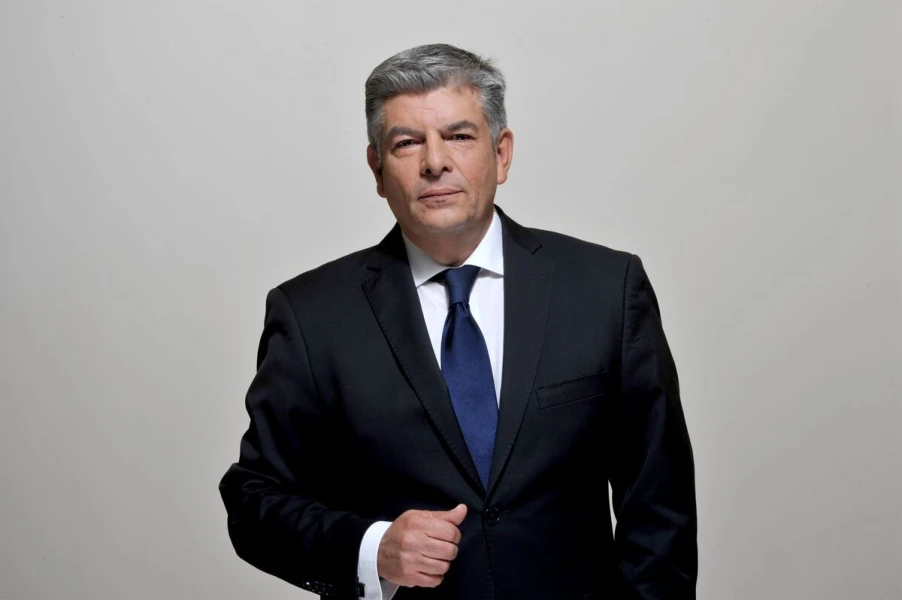 2papatheodoru.jpg