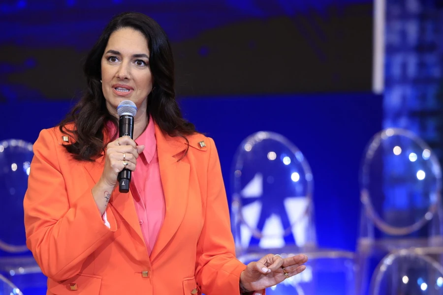 dounia.jpg