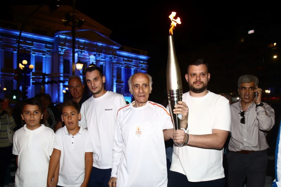 peiraias-olympiaki-floga.jpg