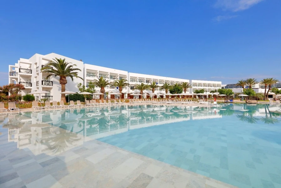 grand-palladium-select-palace-ibiza-a-registry-collection-hotel.jpg