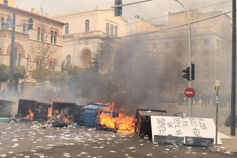 1-qja9J.jpg
