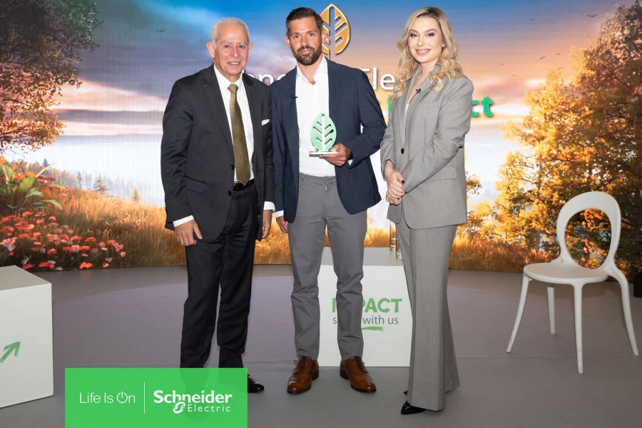 2-aghghelos-entmons-sustainability-manager-toy-pyrghoy-peiraia.jpg