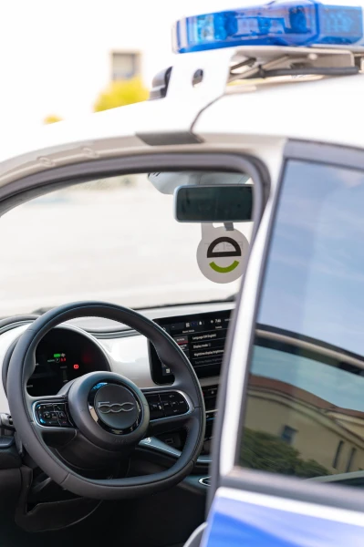 fiat500epolicecars-4.JPG