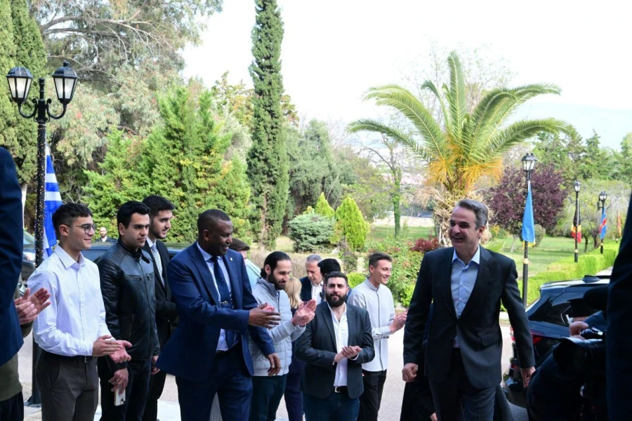 mitsotakis30.jpg