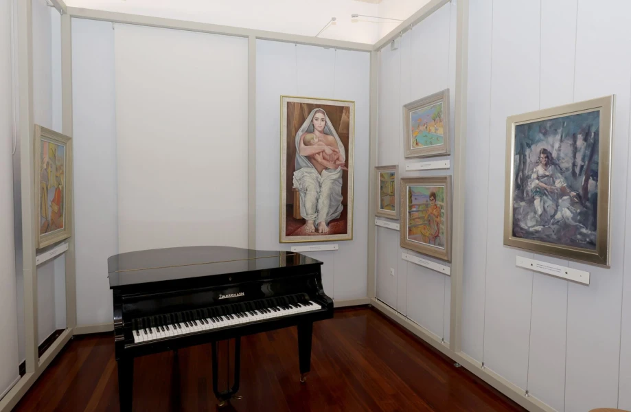 r61-2036.JPG