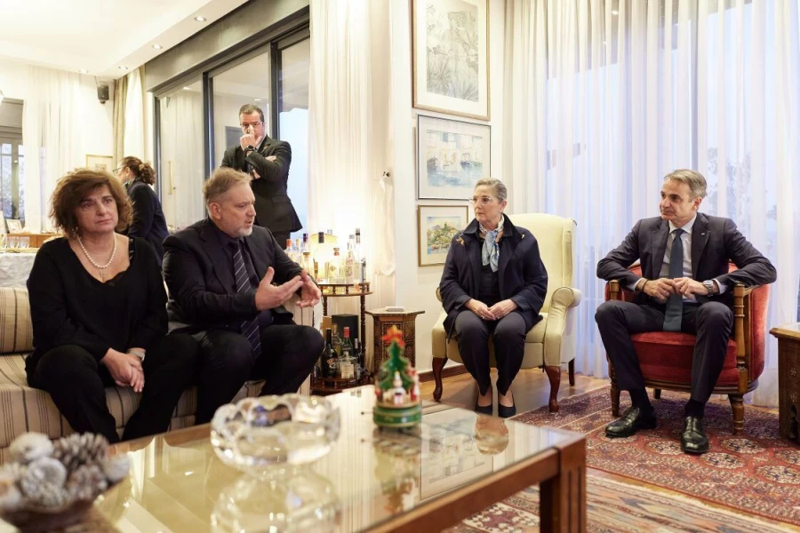 mitsotakis-karousis.jpg