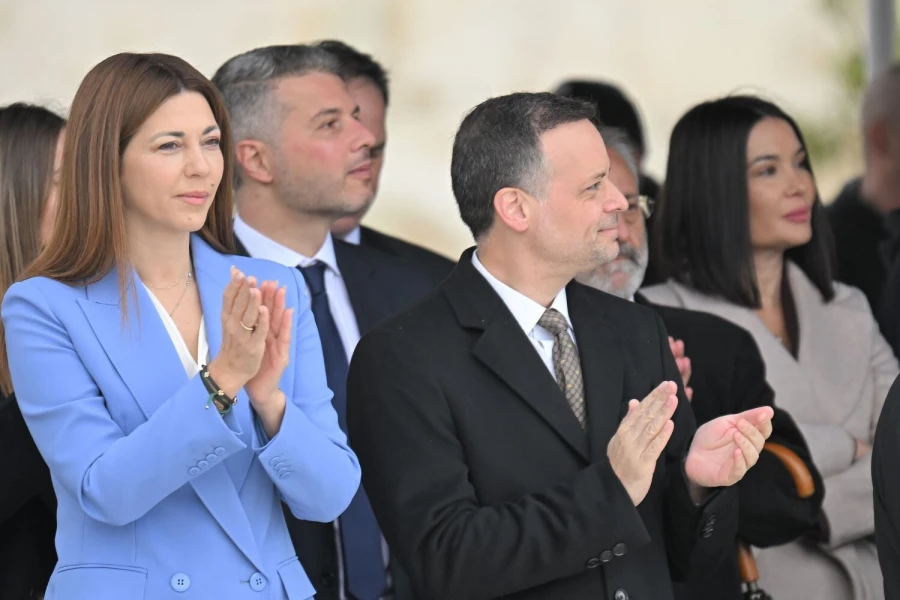 zakharaki-parelasi.jpg