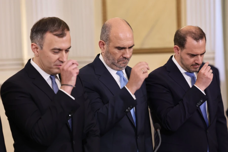 5221036.jpg