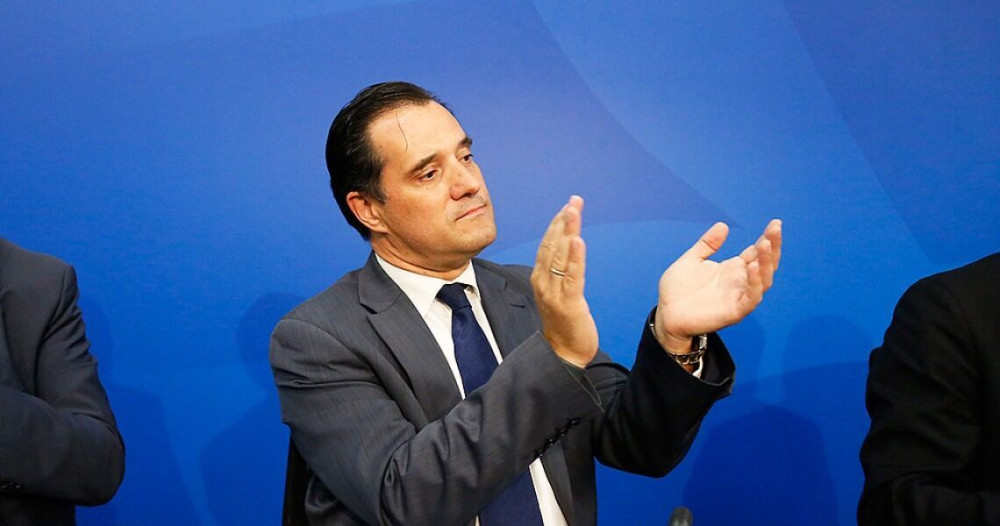 Ο Αδωνης τρολάρει τα συριζόπουλα