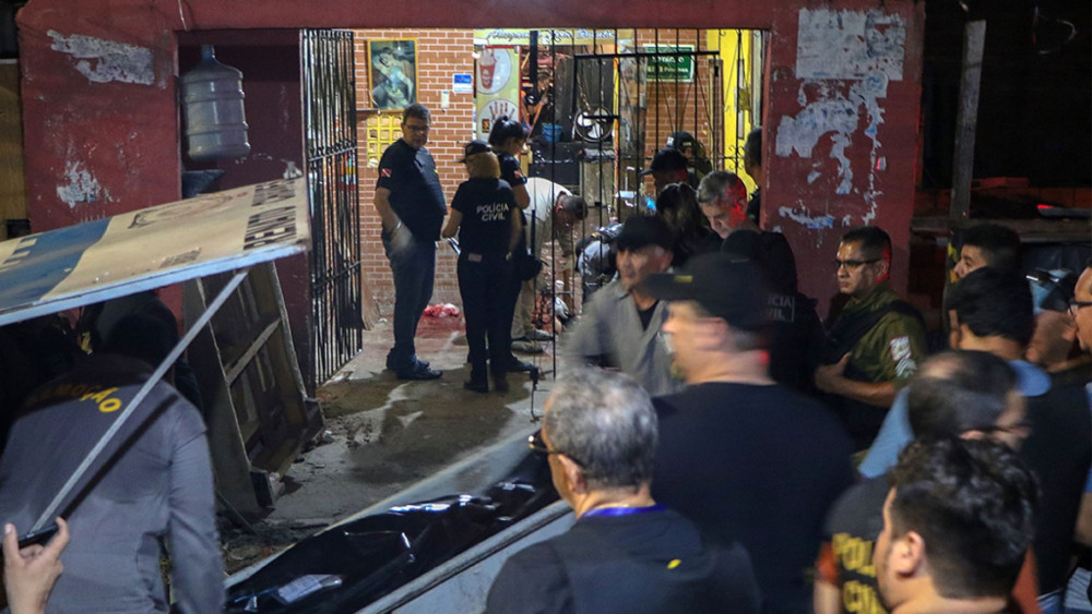 Βραζιλία: Μακελειό με έντεκα νεκρούς από πυρά σε μπαρ
