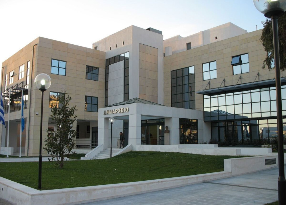Νέα επίθεση του Ρουβίκωνα στο δημαρχείο της Ηλιούπολης