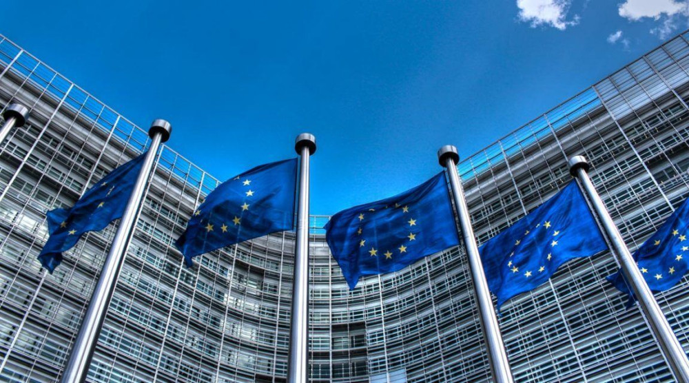 ΕΕ: Έτοιμη να λάβει πειθαρχικά μέτρα σε βάρος της Ιταλίας