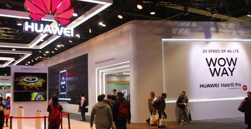 Bloomberg: «Στελέχη της Huawei συνεργάστηκαν με τον στρατό της Κίνας»