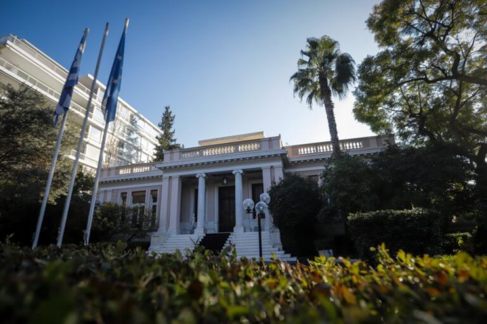Συνάντηση του πρωθυπουργού με τον αντιναύαρχο Διακόπουλο