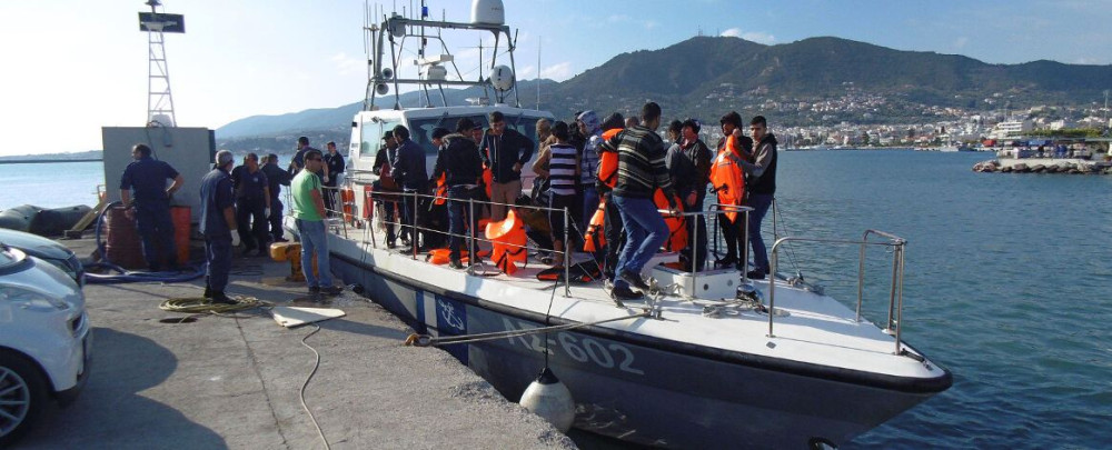 Βυθίστηκε σκάφος με μετανάστες ανοικτά της Κρήτης – Τρεις νεκροί