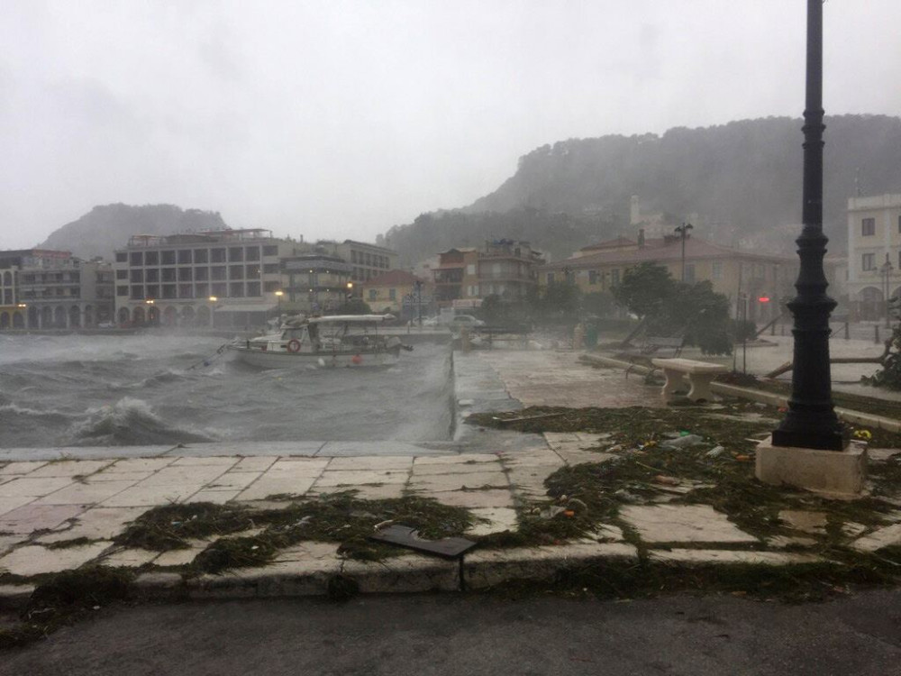 Εντυπωσιακή φωτογραφία του «Ιανού» από το Διάστημα – Θα συνεχιστεί η κακοκαιρία το Σάββατο