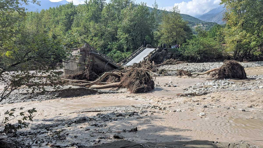 Καρδίτσα: Εγκλωβισμένοι 40 κάτοικοι σε μοναστήρι στην Οξυά