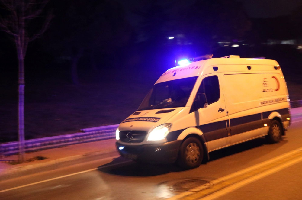 Κατάρρευση κτηρίου στην Κωνσταντινούπολη: δύο νεκροί, αναζητούνται δύο άτομα