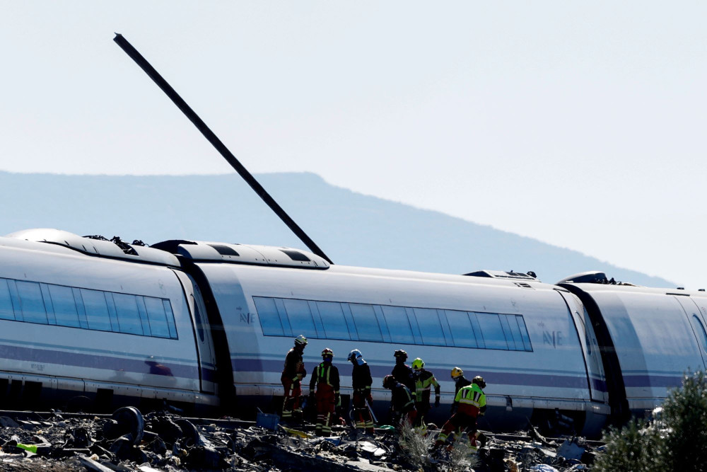 Οργή στην Ισπανία για τη σιδηροδρομική τραγωδία: η μοιραία εντολή
