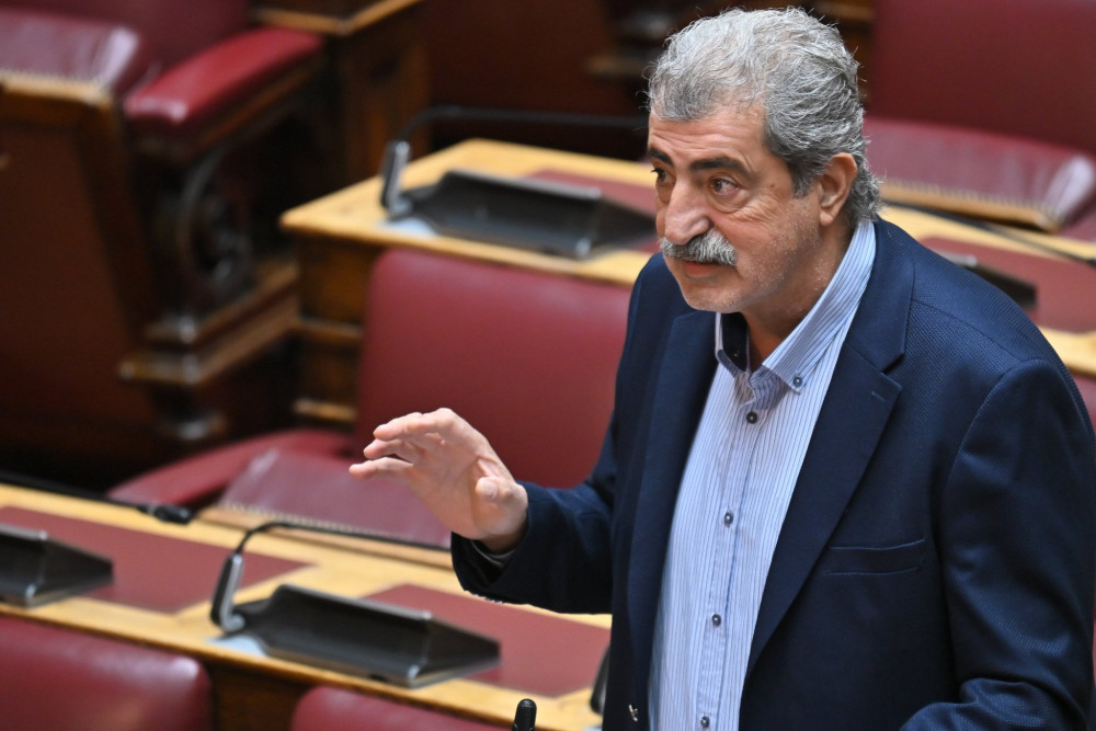 Ο Παύλος Πολάκης βάζει... «φωτιά» στον (εναπομείναντα) ΣΥΡΙΖΑ: ζητά συνέδριο και εκλογή προέδρου από τη βάση