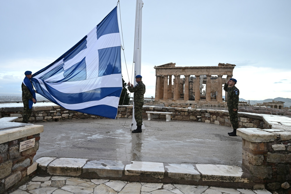 Με βροχές και καταιγίδες οι παρελάσεις της 28ης Οκτωβρίου - Πού θα είναι εντονότερα τα φαινόμενα (video)