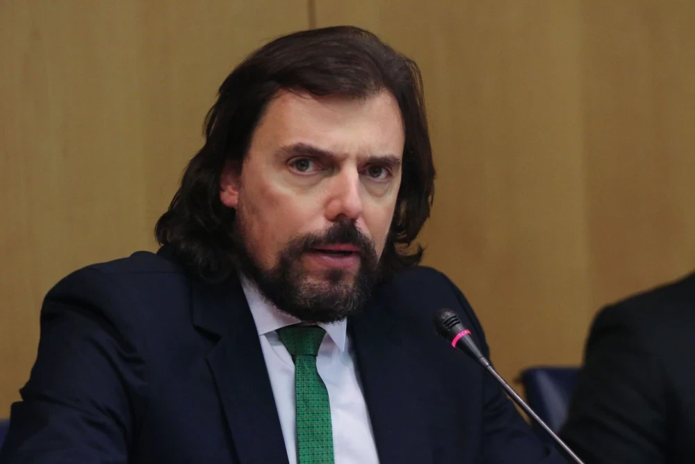Ο Πέτρος Παππάς άναψε φωτιές στο ΠΑΣΟΚ: Καλή επιτυχία στον ΣΥΡΙΖΑ, είναι συνομιλητής μας
