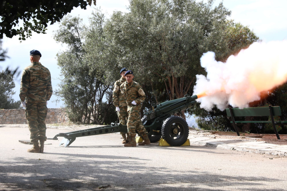 28η Οκτωβρίου: ταυτόχρονοι κανονιοβολισμοί από Λυκαβηττό και Λευκό Πύργο
