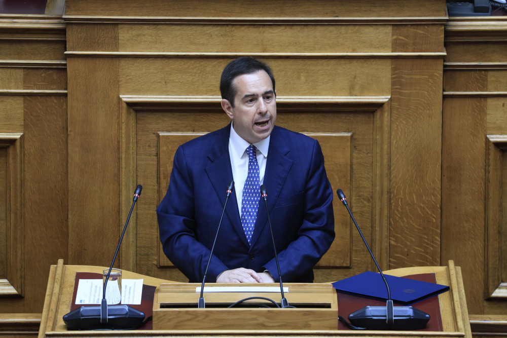 Νότης Μηταράκης σε Νίκο Ταχιάο για το αεροδρόμιο Χίου: Έγινε ρεζίλι το νησί