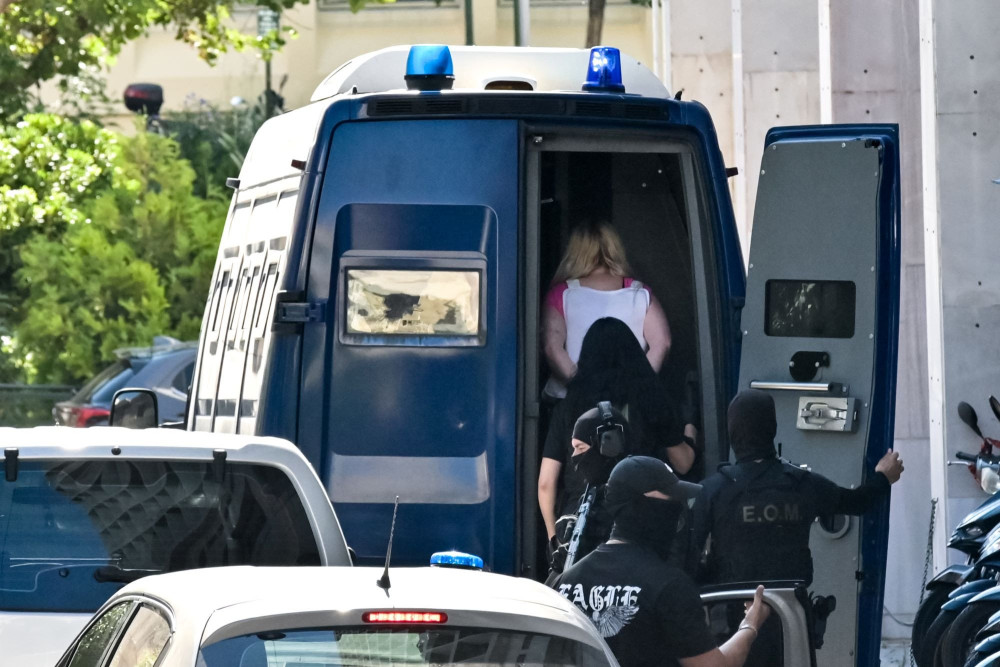 Marfin: απολογούνται δύο κατηγορούμενοι για τον φονικό εμπρησμό