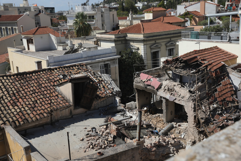 Πλάκα: νέα βίντεο-ντοκουμέντα με τους τρεις κατηγορούμενους - Φεύγουν με τον χαλκό στα χέρια