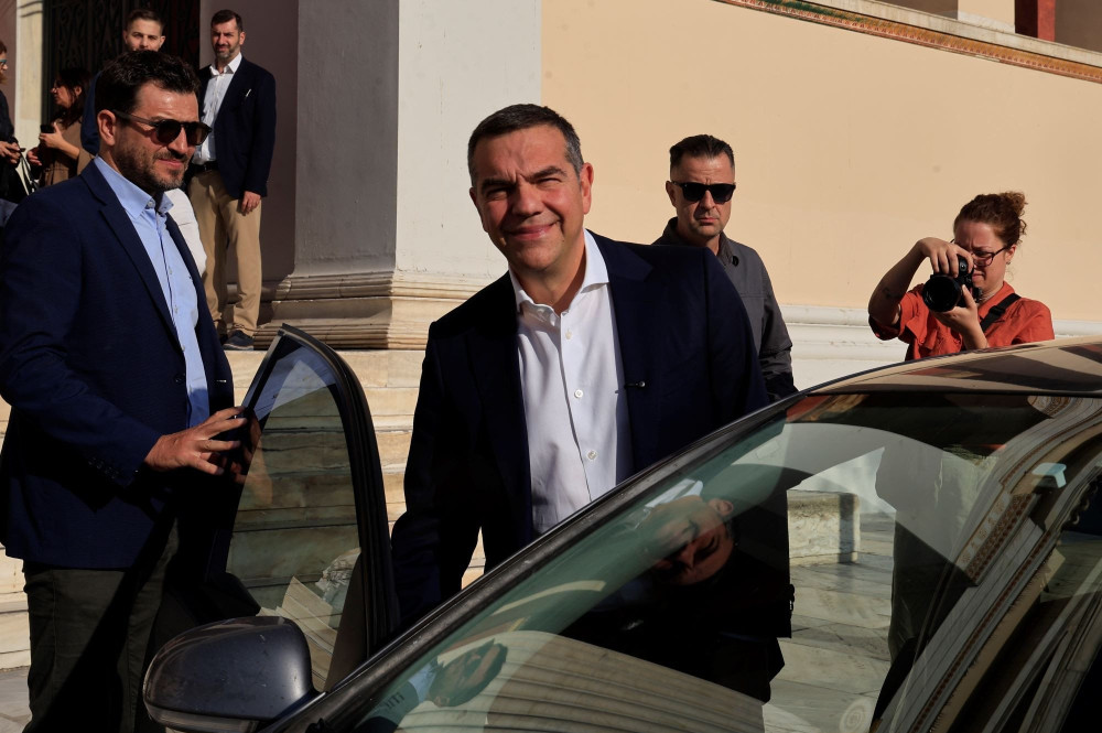 O Τσίπρας ψάχνει… φουσκωμένο ποτάμι: χωρίς σχέδιο και πρόγραμμα ποντάρει σε κινητοποιήσεις
