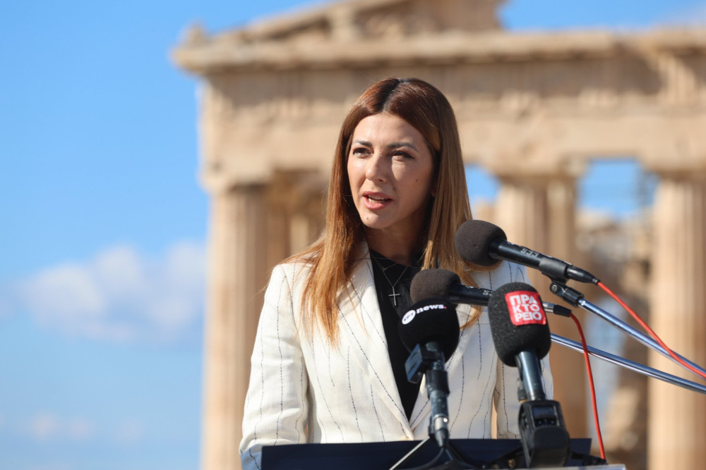 Σοφία Ζαχαράκη: «Δεν θέλω κανένα παιδί να χάνει τις σπουδές του» - Το σχέδιο για τη φοιτητική στέγη (video)