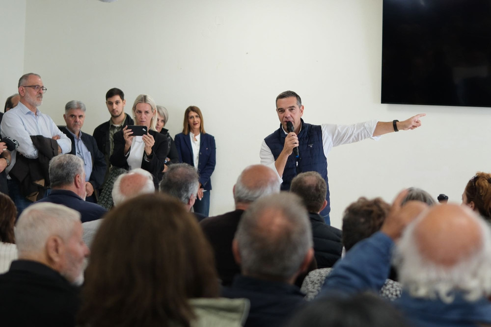 O Τσίπρας, η δεύτερη θέση και τα… κάλαντα