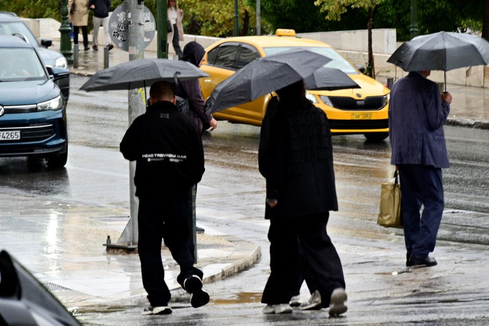 Αναβαθμίστηκε το έκτακτο δελτίο της ΕΜΥ: ισχυρές καταιγίδες και την 28η Οκτωβρίου