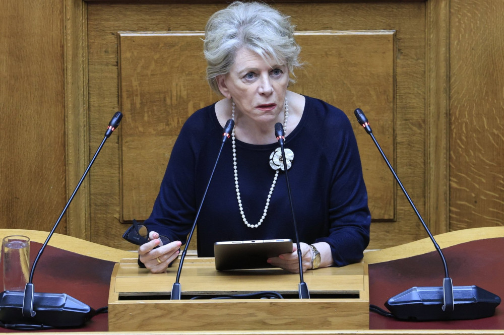 Απίστευτη Ακρίτα: Ο κόφτης στα social media για τους ανήλικους είναι ταξικό μέτρο