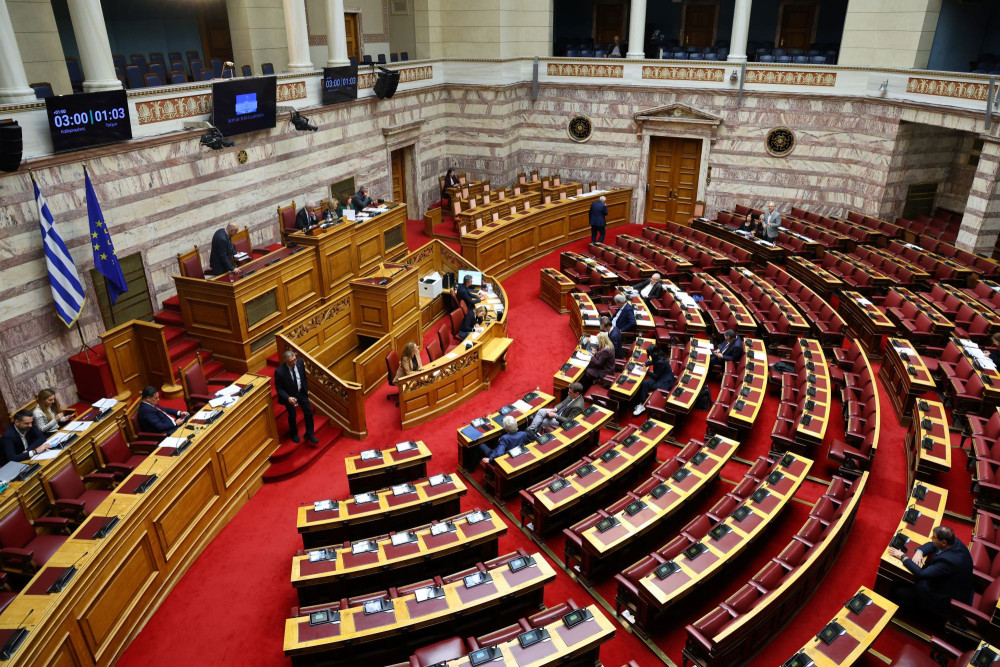 Η αντιπολίτευση και ο Κασιδιάρης: όταν τα κόμματα «παίζουν» στο παιχνίδι της δημοσιότητας