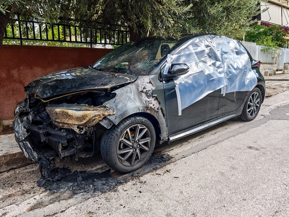 Αξιωματικός του Π.Ν. πυρπόλησε σπίτι και αυτοκίνητα πρώην συντρόφων του (video)