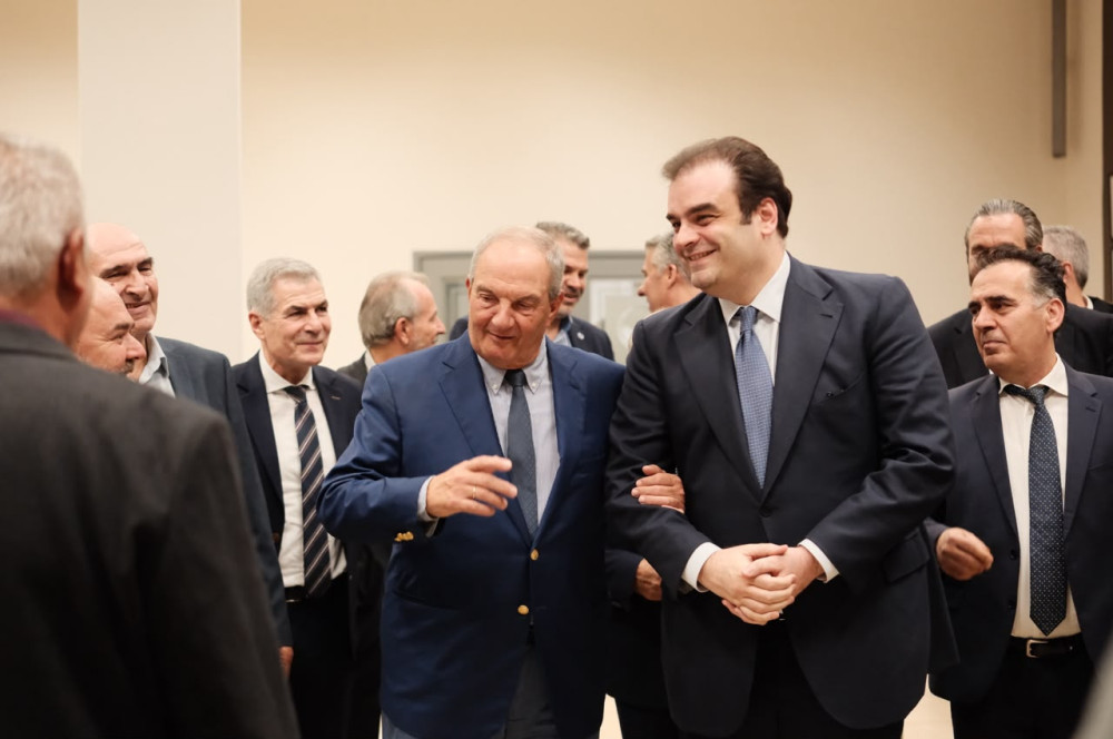 Κώστας Καραμανλής-Κυριάκος Πιερρακάκης: μια φωτογραφία είναι... χίλιες σκέψεις