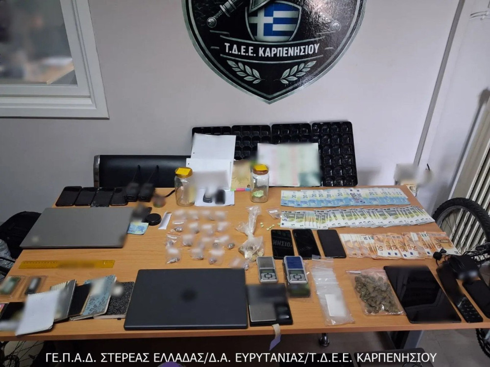 ΕΛ.ΑΣ: εγκληματική οργάνωση διακινούσε ναρκωτικά ακόμα και σε σχολεία - 10 συλλήψεις