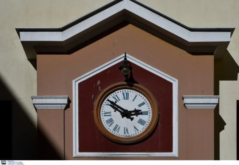 Αλλαγή ώρας: μία ώρα πίσω τα ρολόγια τα ξημερώματα της Κυριακής - Πώς επηρεάζεται η υγεία μας