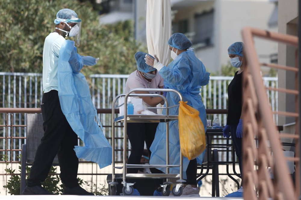 Kορωνοϊός: Ένας ακόμη νεκρός – 386 τα θύματα της πανδημίας