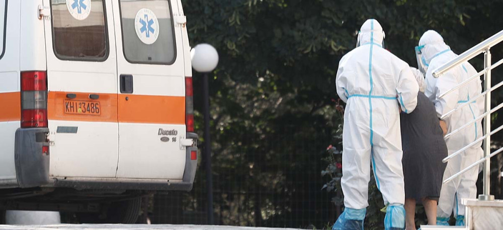 Κορωνοϊός: Στο “κόκκινο” η Αττική-Οργισμένος ο Τσιόδρας
