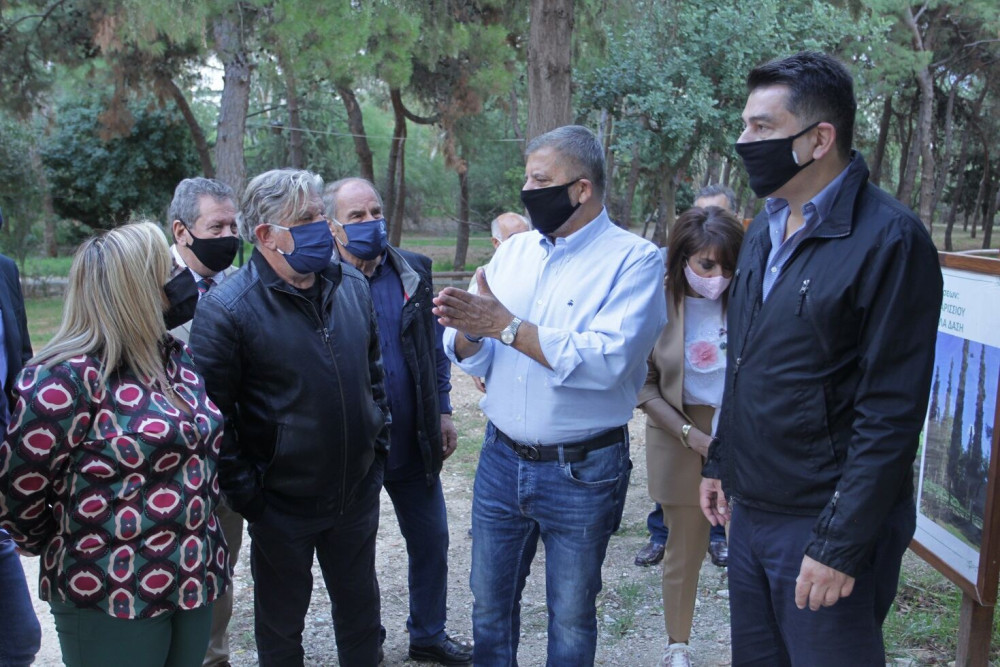 Στην τελική ευθεία η ανάπλαση του Άλσους Ν. Φιλαδέλφειας-Επίσκεψη Πατούλη